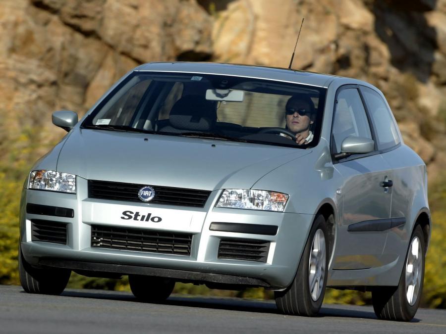  Fiat Stilo 3-Door 2001 года  (фото 2 из 16)